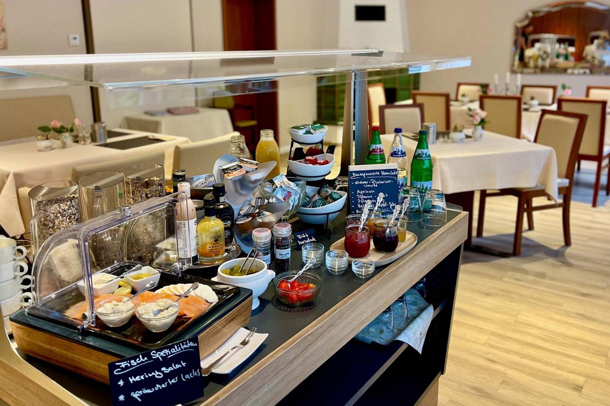 Garni Rosengarten Hotel 4*